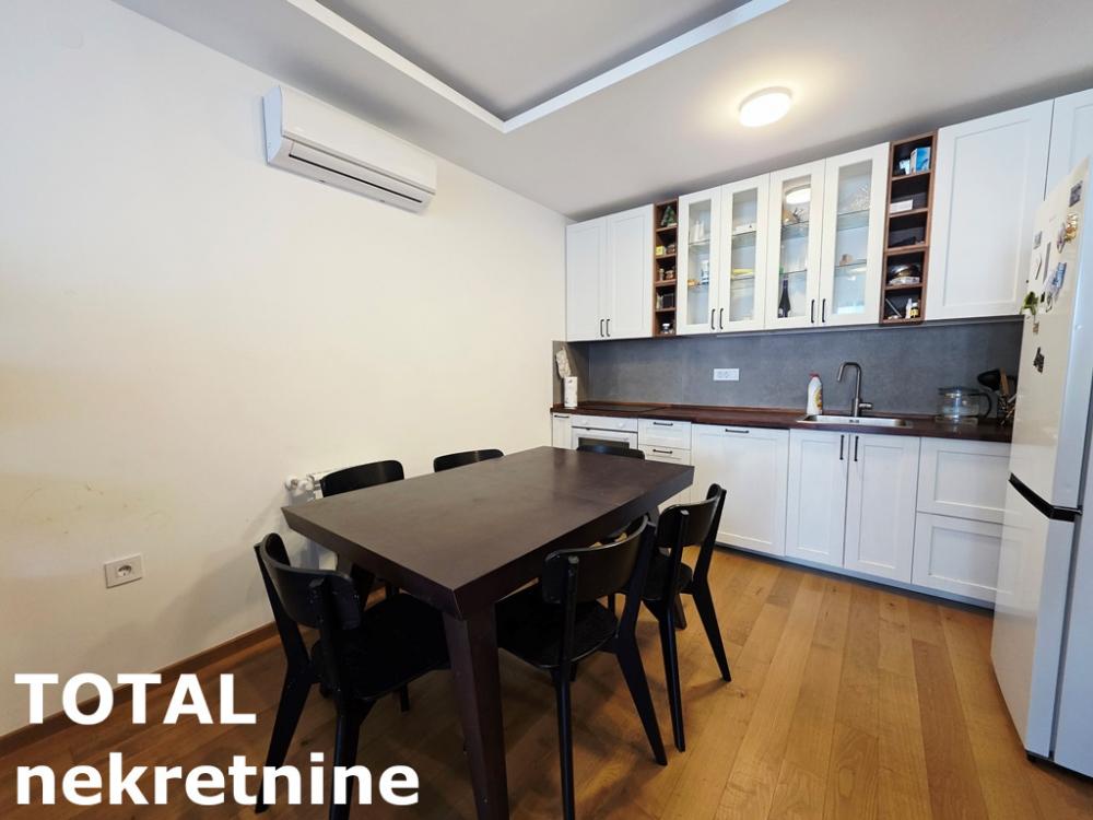 Slika 4 - Stan,NOVI SAD,BULEVAR EVROPE,kv: 65.00, € 190000, ID: 1102402