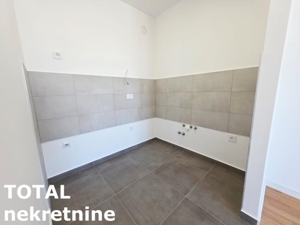 Slika 2 - Stan,NOVI SAD,NOVO NASELJE - ŠARENGRAD,kv: 55.00, € 154000, ID: 1101999