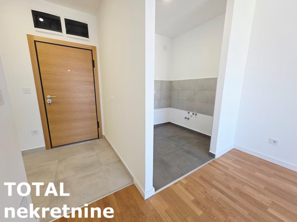 Slika 6 - Stan,NOVI SAD,NOVO NASELJE - ŠARENGRAD,kv: 55.00, € 154000, ID: 1101999