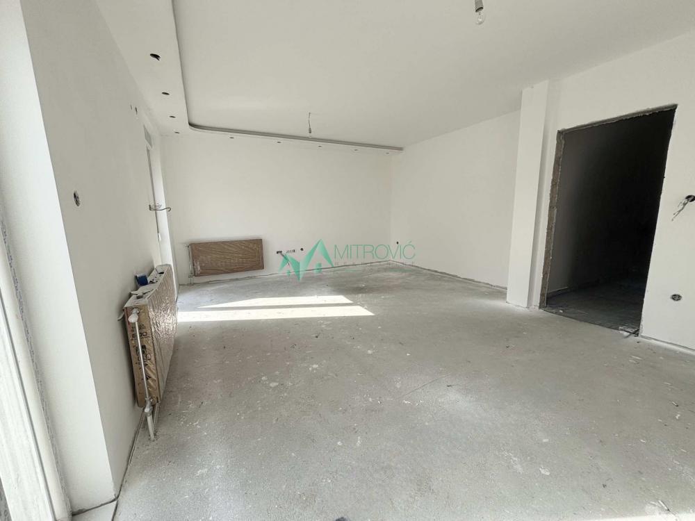 Glavna slika -PRODAJA ČETVOROSOBNOG STANA 103m2 U NOVOGRADNJI – VETERNIK 