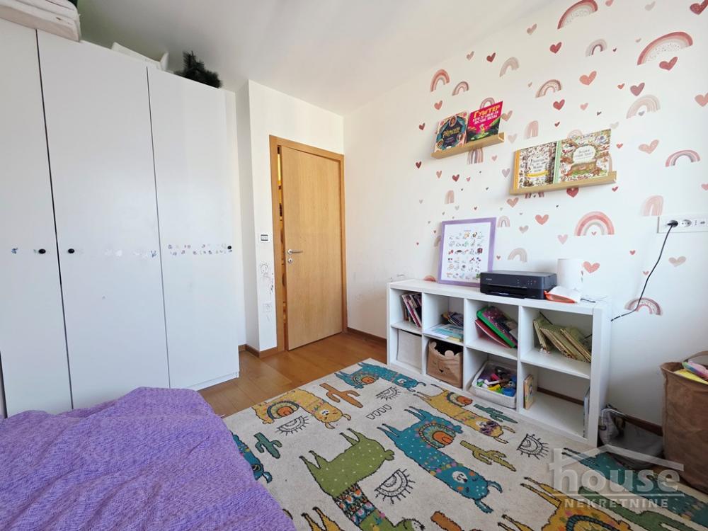 Slika 11 - Stan,NOVI SAD,BULEVAR EVROPE,kv: 65.00, € 190000, ID: 1065554