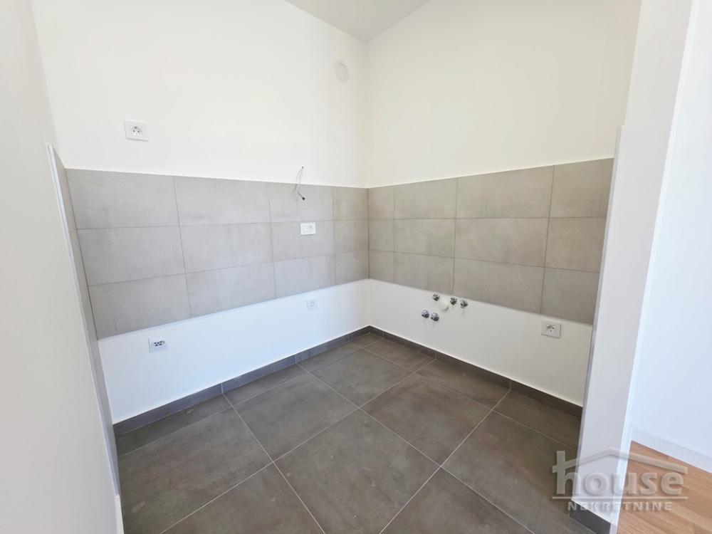 Slika 4 - Stan,NOVI SAD,NOVO NASELJE - ŠARENGRAD,kv: 55.00, € 154000, ID: 1065151