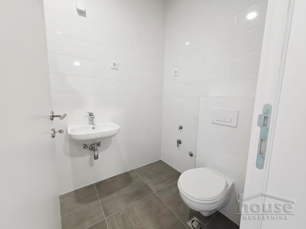 Slika 11 - Stan,NOVI SAD,NOVO NASELJE - ŠARENGRAD,kv: 55.00, € 154000, ID: 1065151