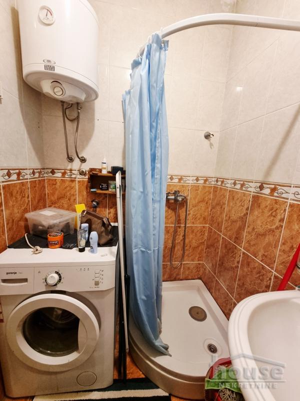 Slika 8 - Stan,NOVI SAD,BULEVAR,kv: 24.00, € 82500, ID: 1065298