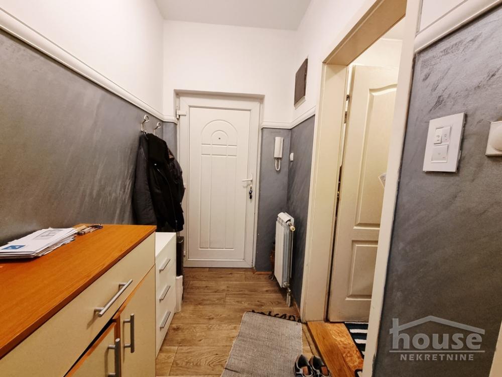 Slika 5 - Stan,NOVI SAD,BULEVAR,kv: 24.00, € 82500, ID: 1065298