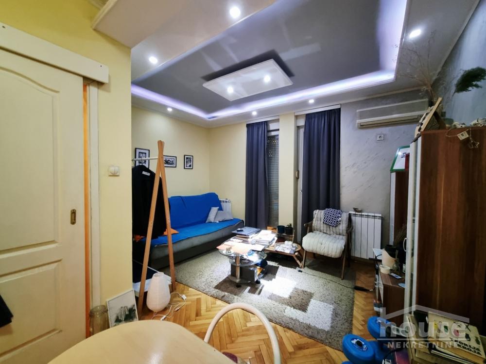 Slika 2 - Stan,NOVI SAD,BULEVAR,kv: 24.00, € 82500, ID: 1065298