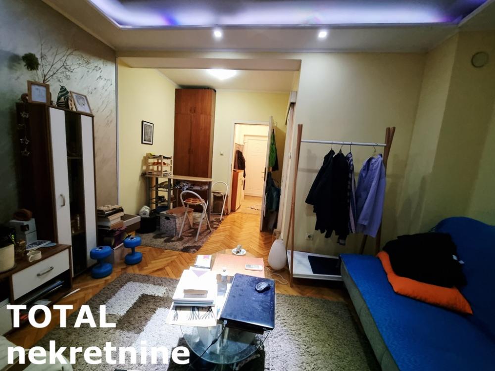 Slika 3 - Stan,NOVI SAD,SAJAM,kv: 24.00, € 82500, ID: 1102146