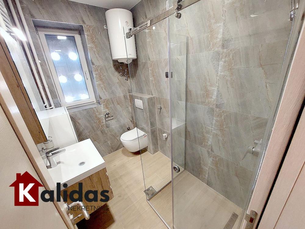 Slika 5 - Stan,NOVI SAD,CENTAR,kv: 26, € 101750, ID: 1008648