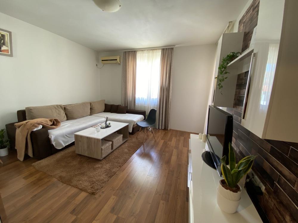 Slika 3 - Jednoiposoban, 41m2, Bulevar oslobođenja Novi Sad, sa terasom, ima lift