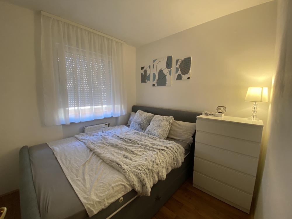 Slika 8 - Jednoiposoban, 41m2, Bulevar oslobođenja Novi Sad, sa terasom, ima lift