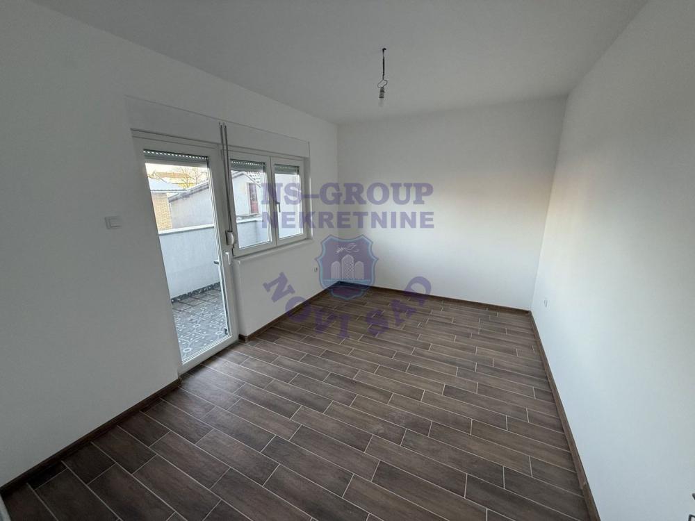 Slika 5 - Četvoroiposoban stan u Veterniku 