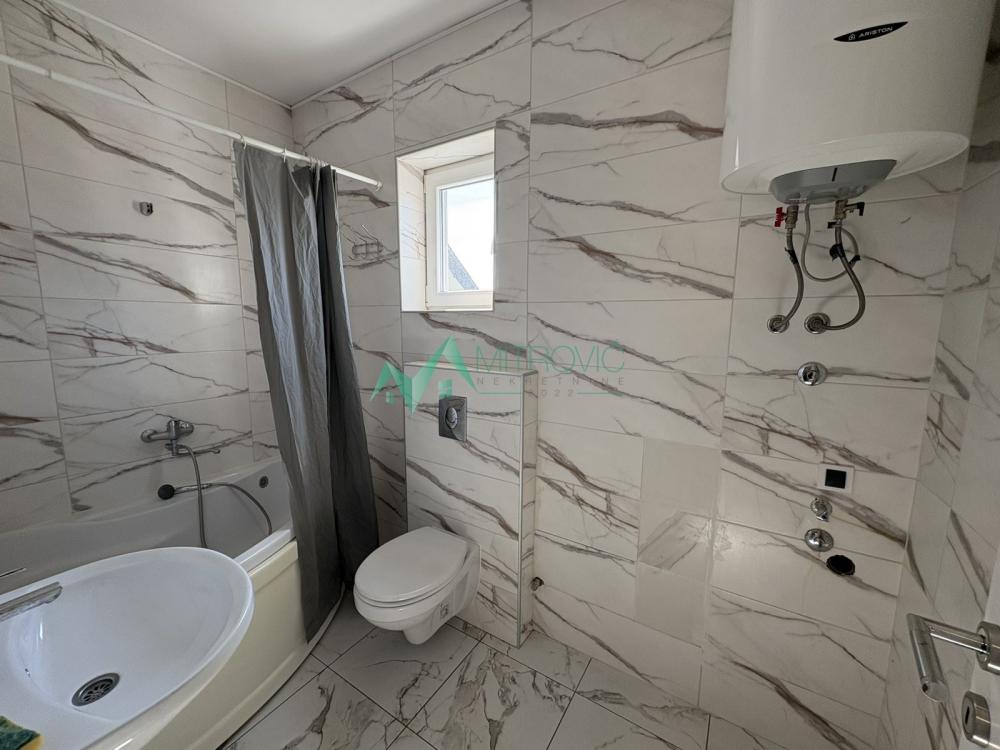 Slika 7 - Duplex sa privatnim dvorištem i dva parking mesta! 