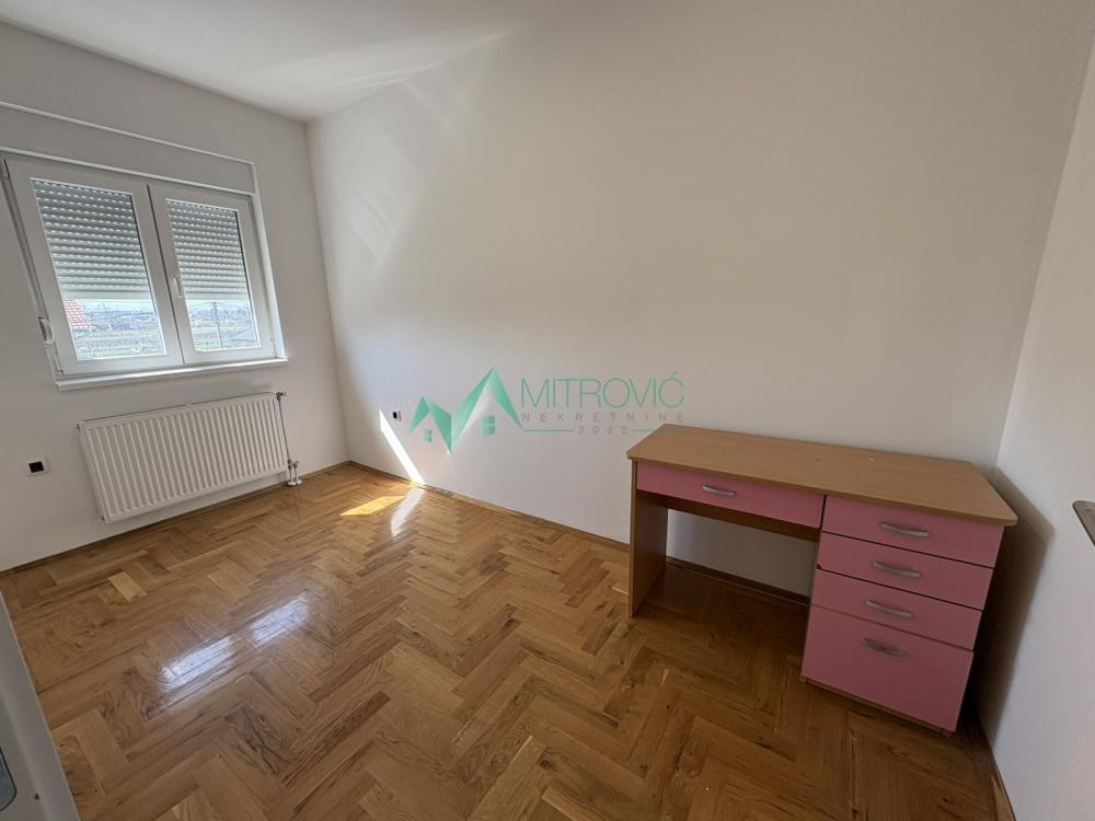 Slika 8 - Duplex sa privatnim dvorištem i dva parking mesta! 