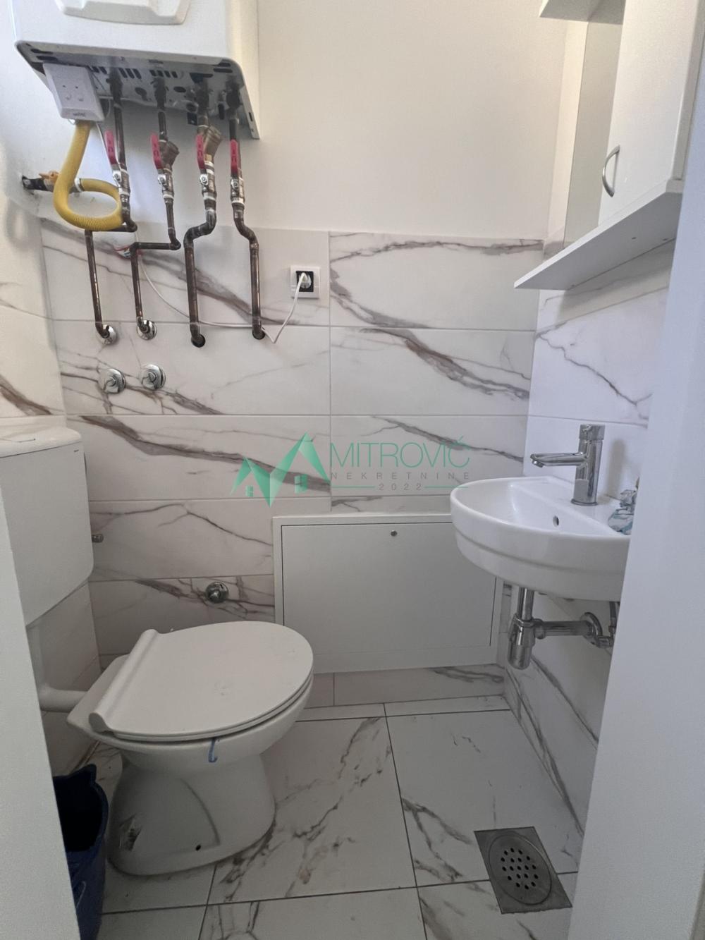 Slika 4 - Duplex sa privatnim dvorištem i dva parking mesta! 