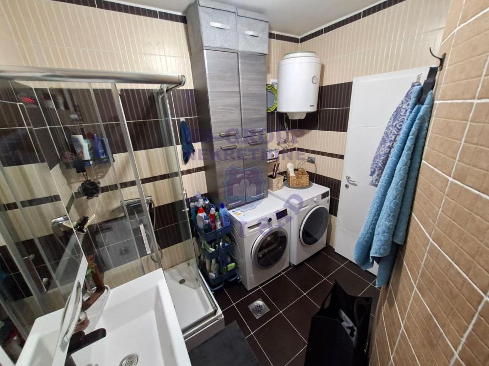 Slika 0 - Odličan trosoban stan na Adicama 