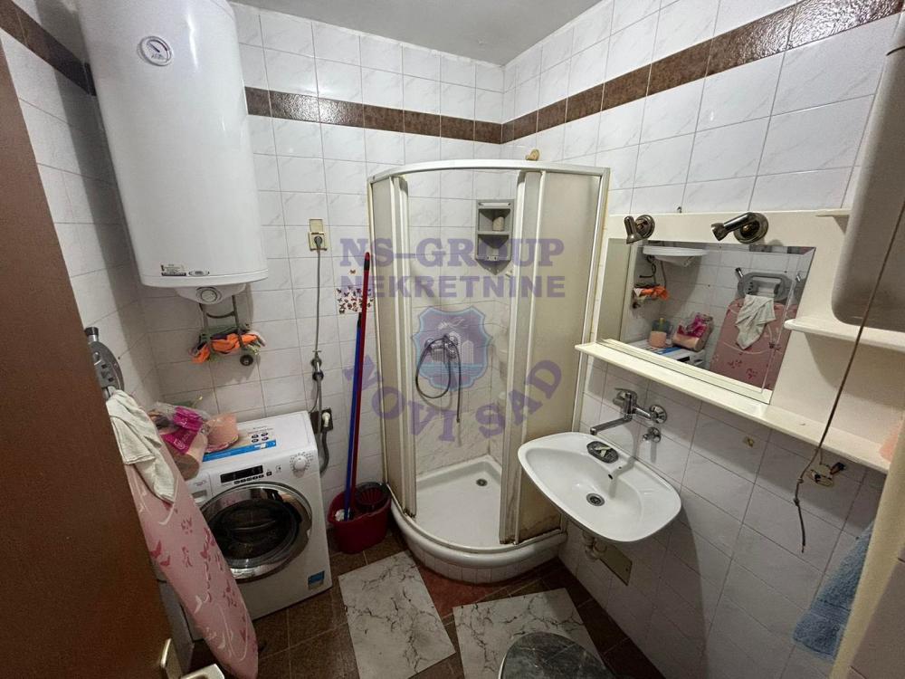 Slika 5 - Odlican dvosoban stan u Centru!