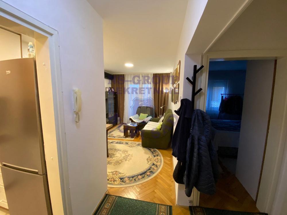 Slika 2 - Odlican dvosoban stan na Novoj Detelinari!