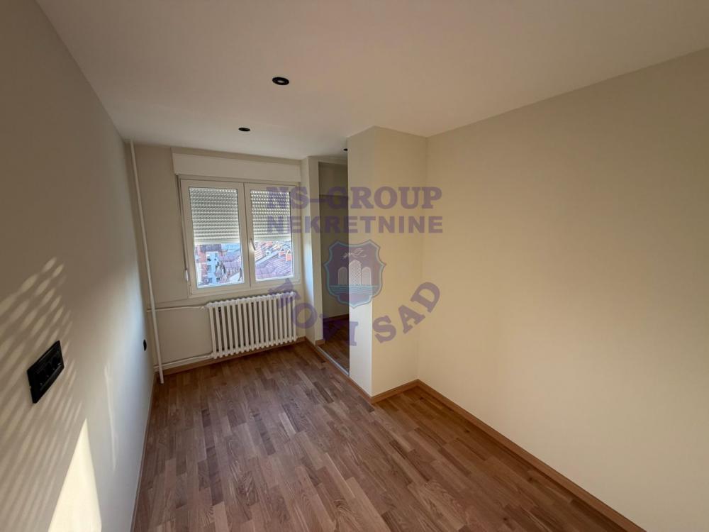 Slika 5 - Odlican renoviran jednoiposoban stan na Novom Naselju!