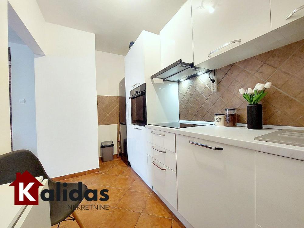 Slika 8 - Stan,NOVI SAD,BULEVAR,kv: 41, € 164800, ID: 1008652