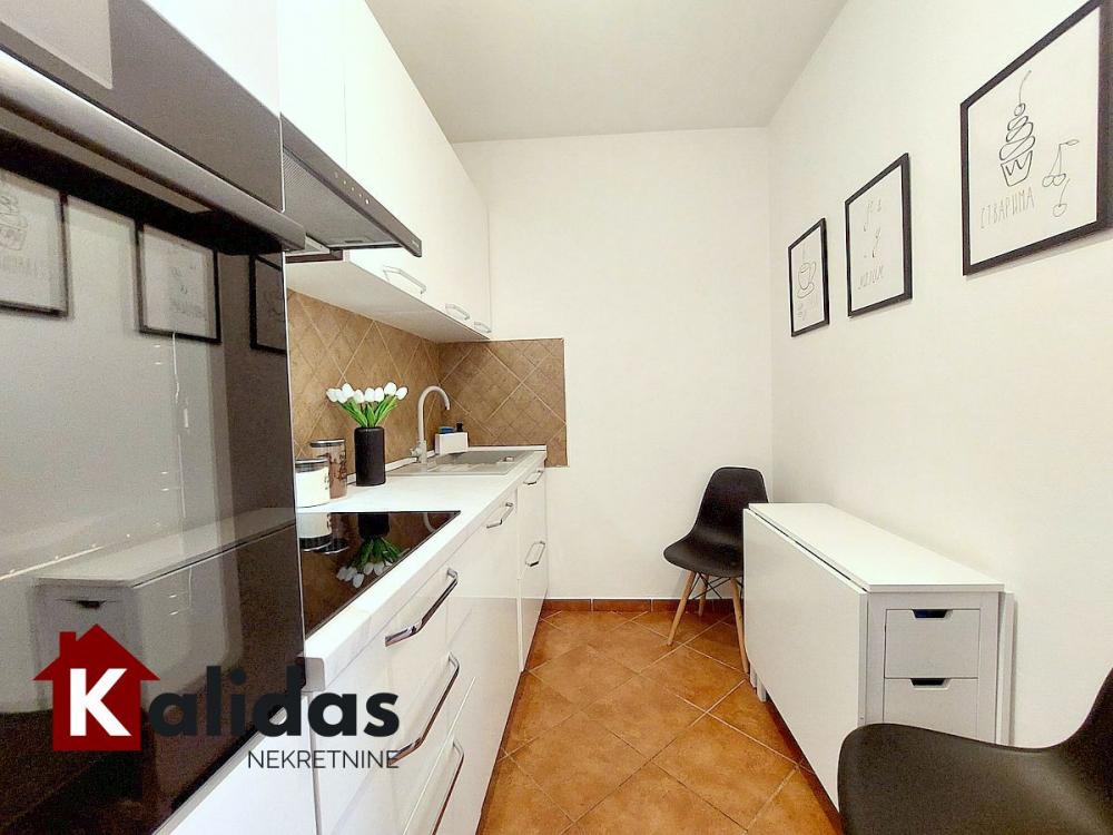 Slika 9 - Stan,NOVI SAD,BULEVAR,kv: 41, € 164800, ID: 1008652