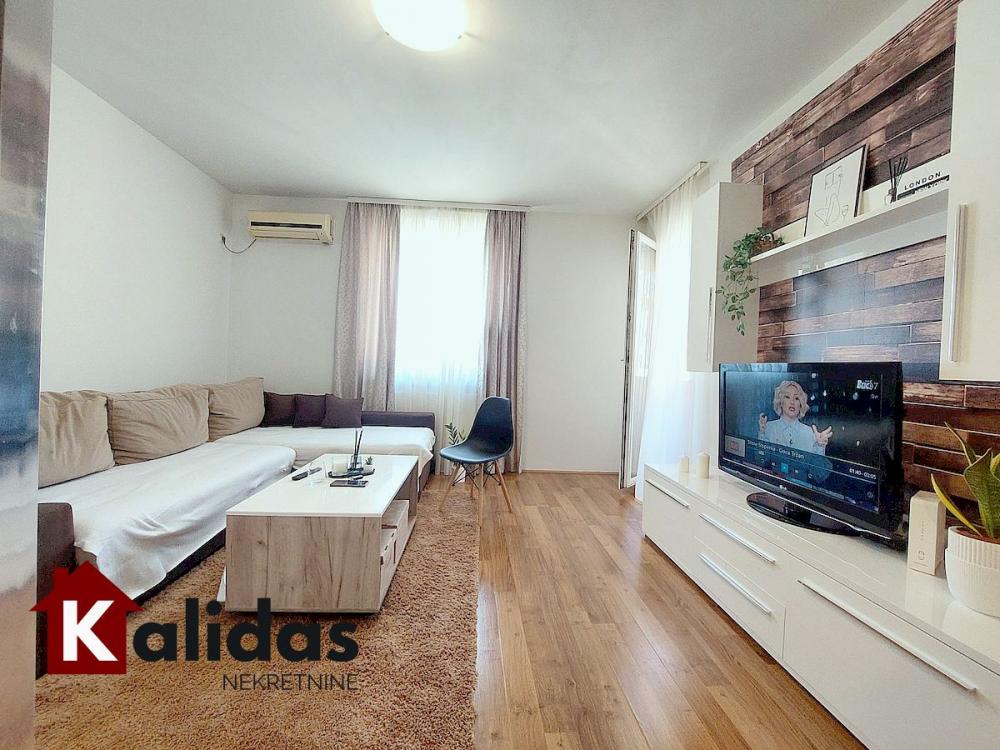 Slika 2 - Stan,NOVI SAD,BULEVAR,kv: 41, € 164800, ID: 1008652