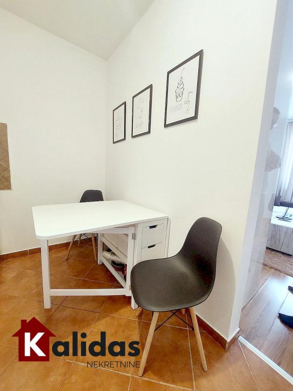 Slika 10 - Stan,NOVI SAD,BULEVAR,kv: 41, € 164800, ID: 1008652