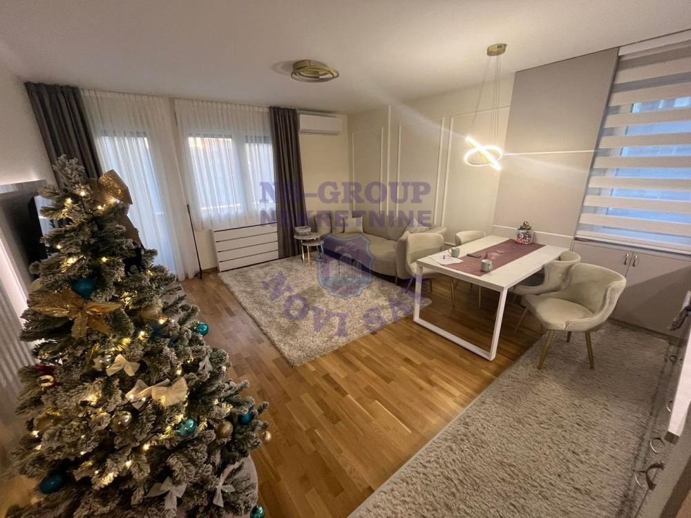 Slika 1 - Četvorosoban, 75m2, Avijatičarsko naselje Novi Sad, sa terasom, ima lift