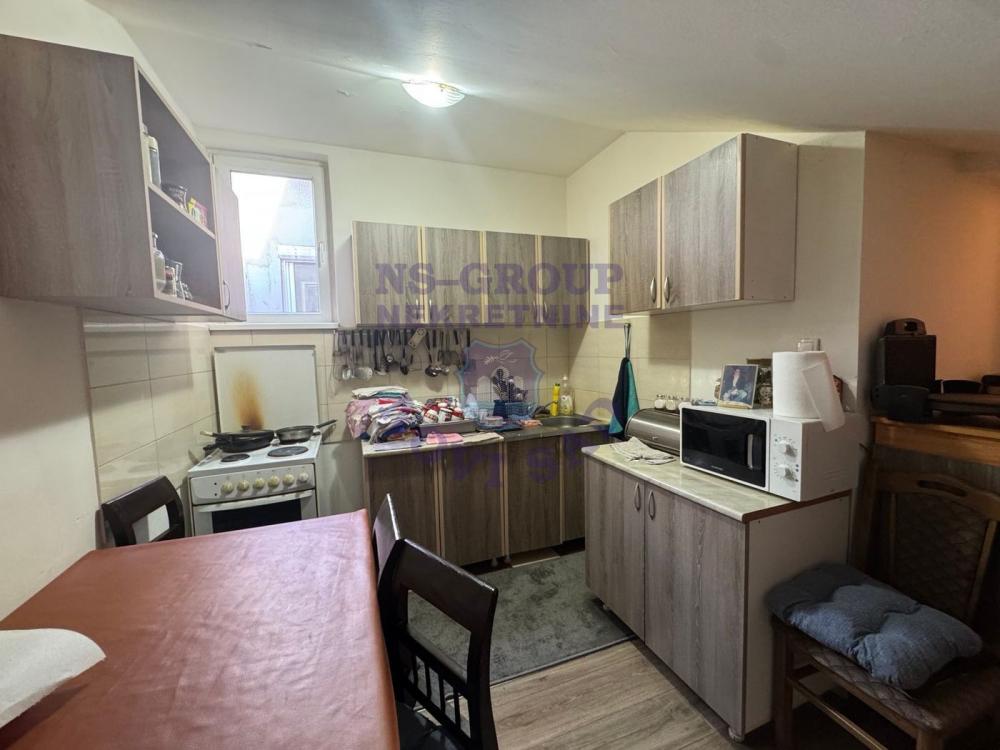 Slika 7 - Trosoban stan na Somborskom bulevaru 