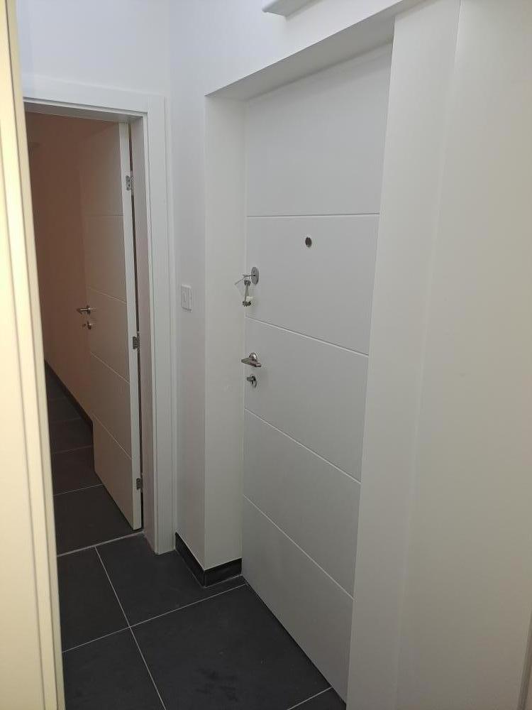 Slika 3 - Dvosoban, 45m2, Dositeja Obradovica, Sremski Karlovci Novi Sad, sa terasom