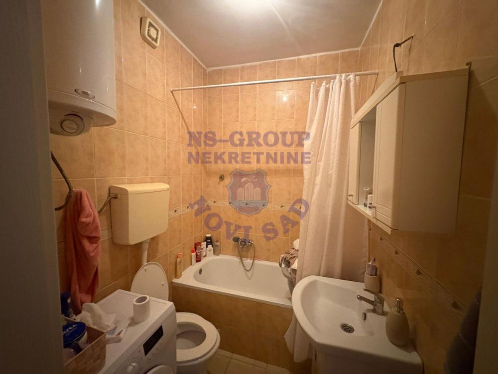 Slika 9 - Dvoiposoban, 37m2, Bulevar patrijarha Pavla (Somborski bulevar) Novi Sad, sa terasom, sa parkingom