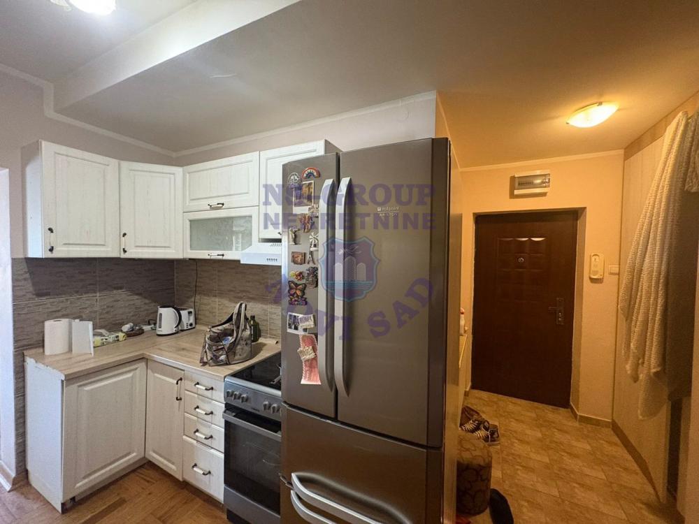 Slika 7 - Dvoiposoban, 37m2, Bulevar patrijarha Pavla (Somborski bulevar) Novi Sad, sa terasom, sa parkingom