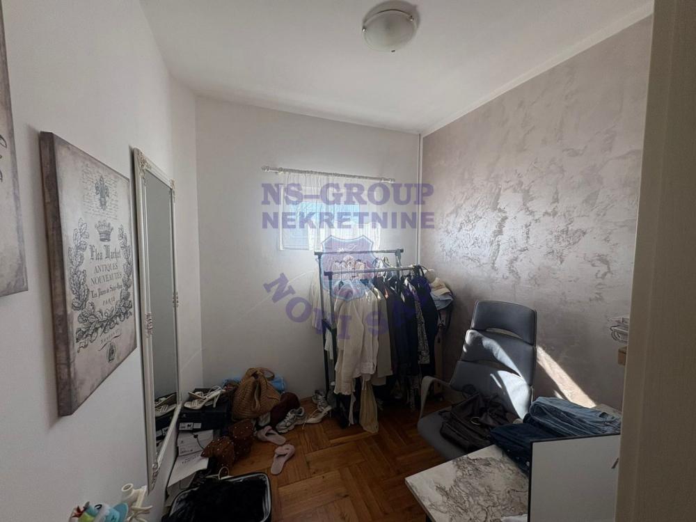 Slika 8 - Dvoiposoban, 37m2, Bulevar patrijarha Pavla (Somborski bulevar) Novi Sad, sa terasom, sa parkingom