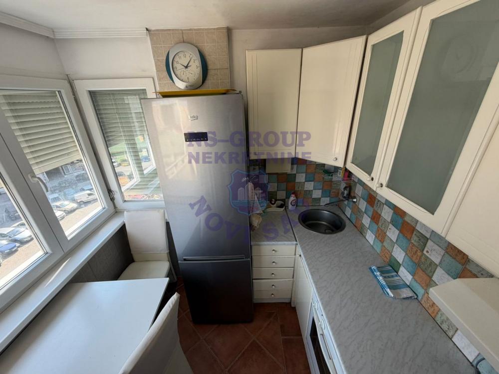 Slika 9 - Dvosoban, 50m2, Socijalno Novi Sad, sa terasom, ima lift