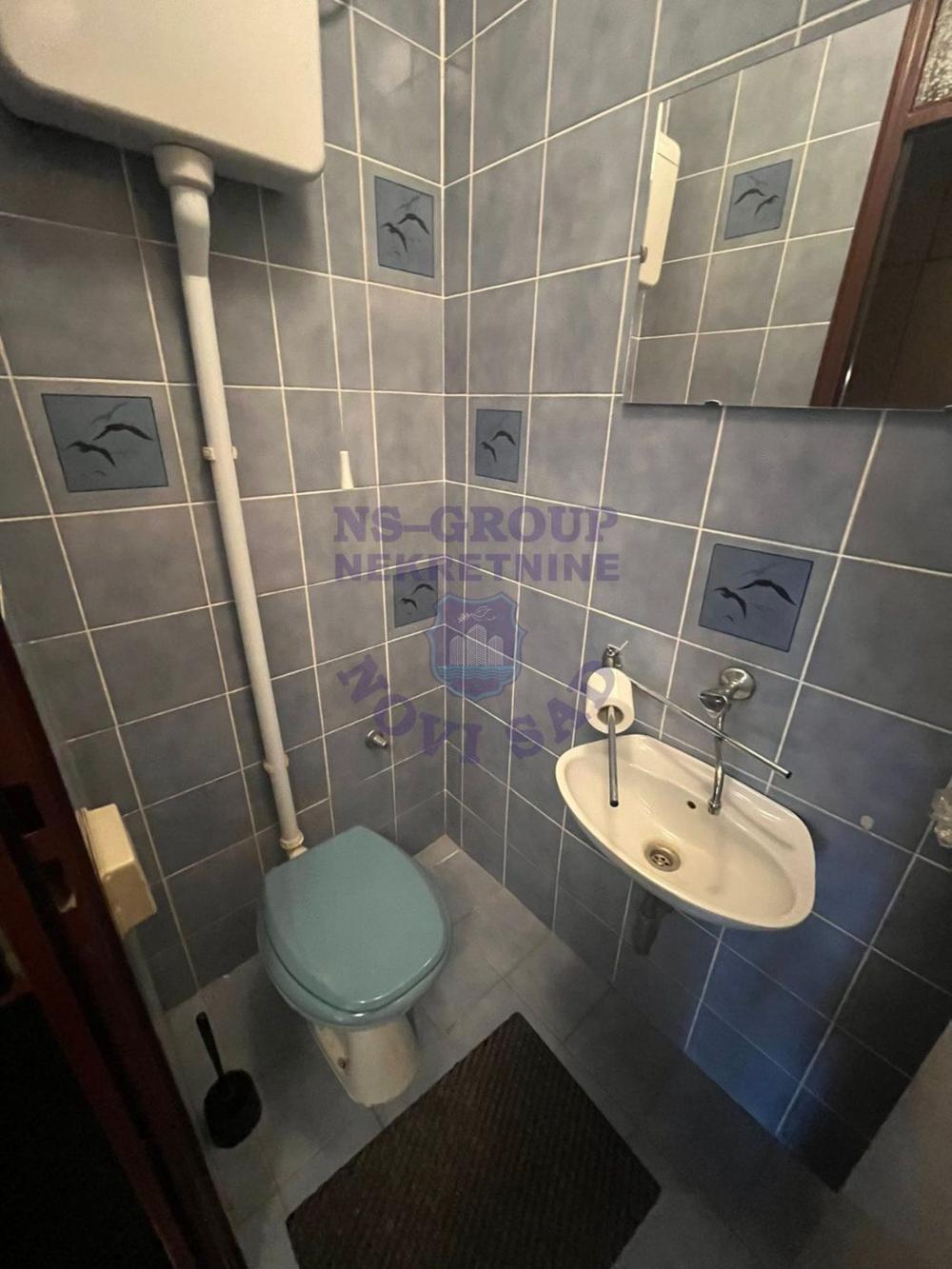 Slika 4 - Trosoban, 99m2, Banatić Novi Sad, ima lift