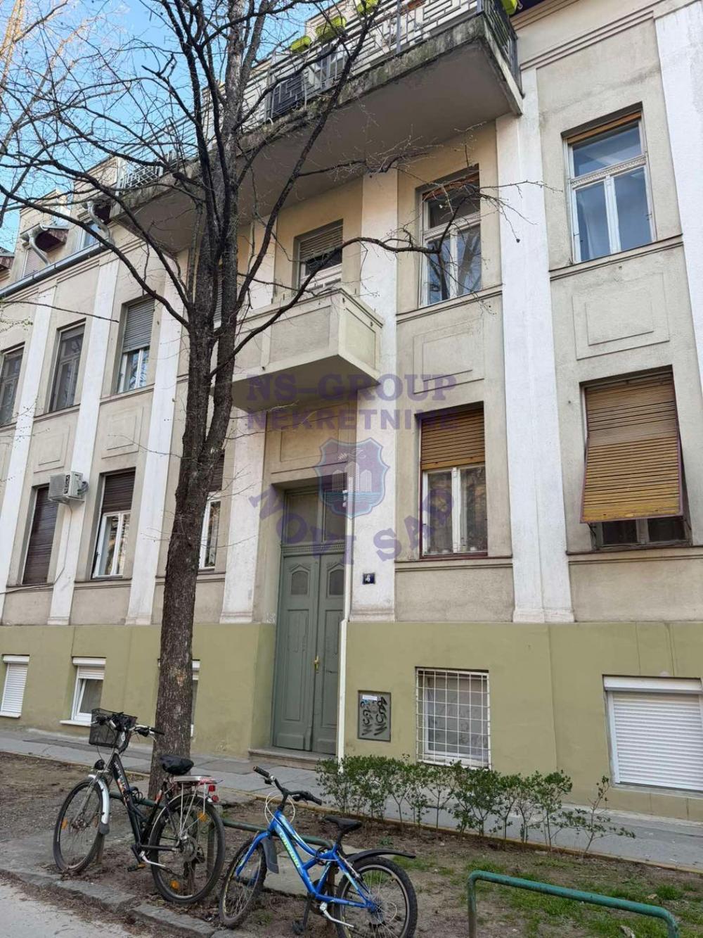 Glavna slika -Dvoiposoban stan u samom centru grada U ULICI ILIJE VUČETIĆA