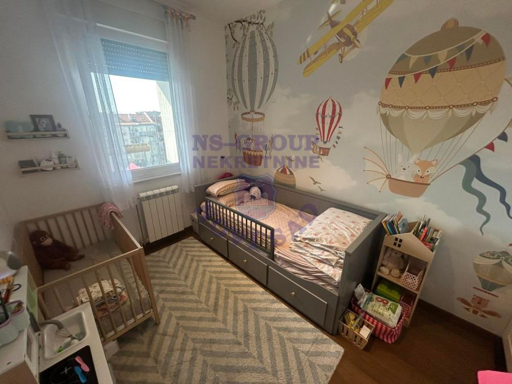 Slika 5 - Trosoban, 67m2, Bulevar Evrope Novi Sad, sa terasom, ima lift