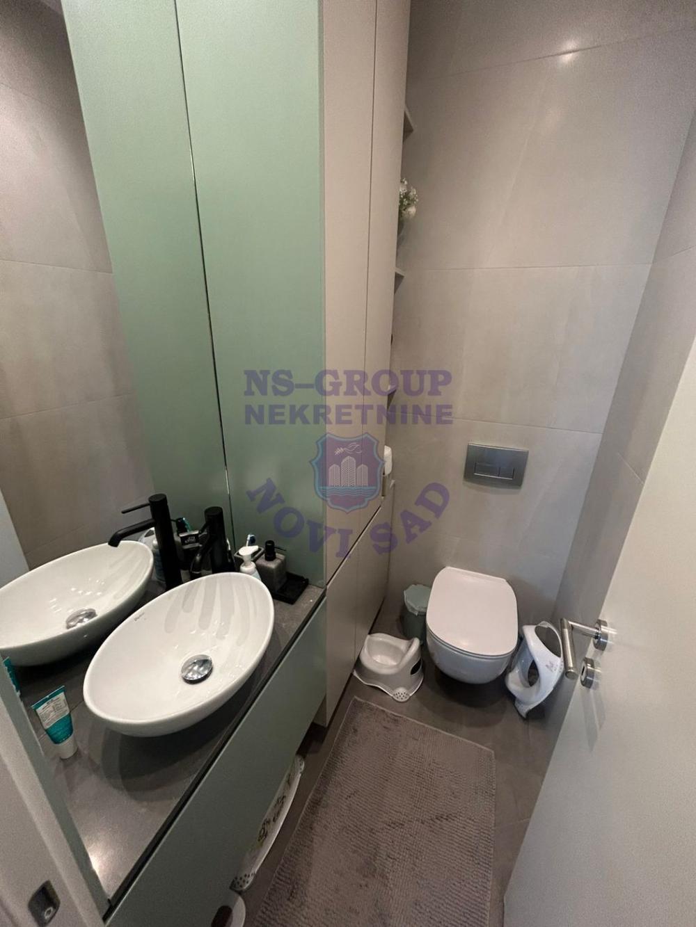 Slika 6 - Trosoban, 67m2, Bulevar Evrope Novi Sad, sa terasom, ima lift