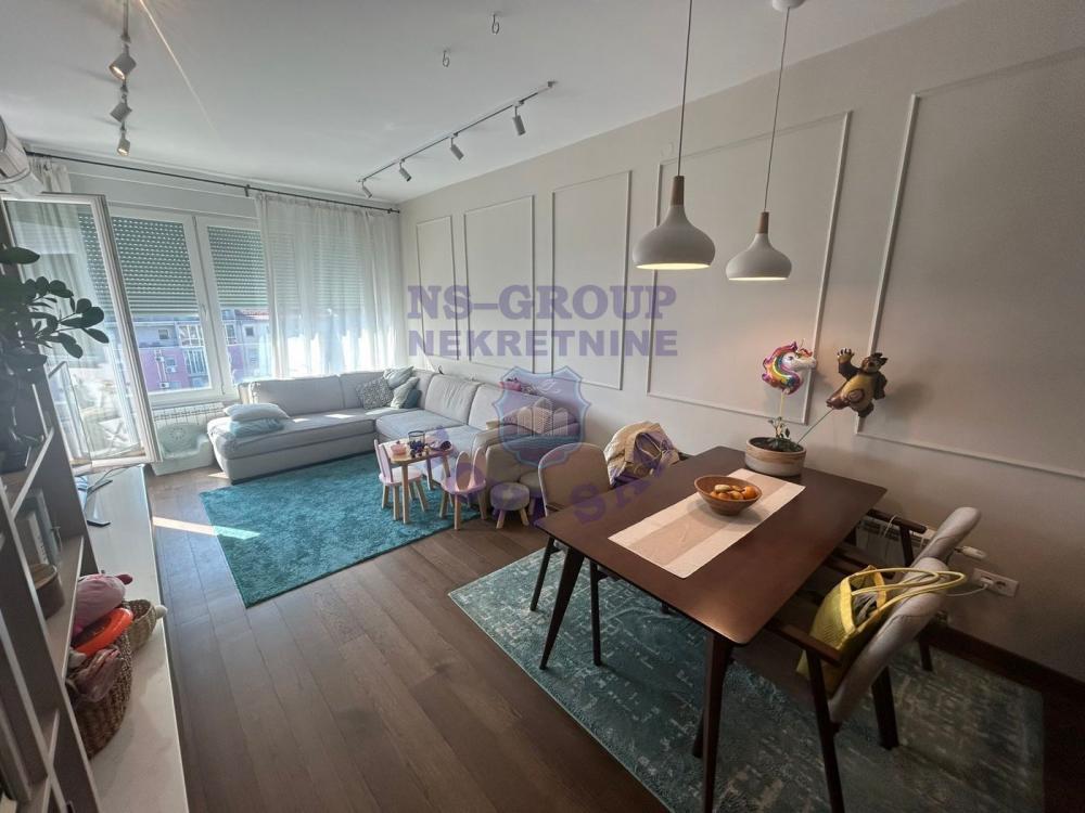 Glavna slika -Trosoban, 67m2, Bulevar Evrope Novi Sad, sa terasom, ima lift