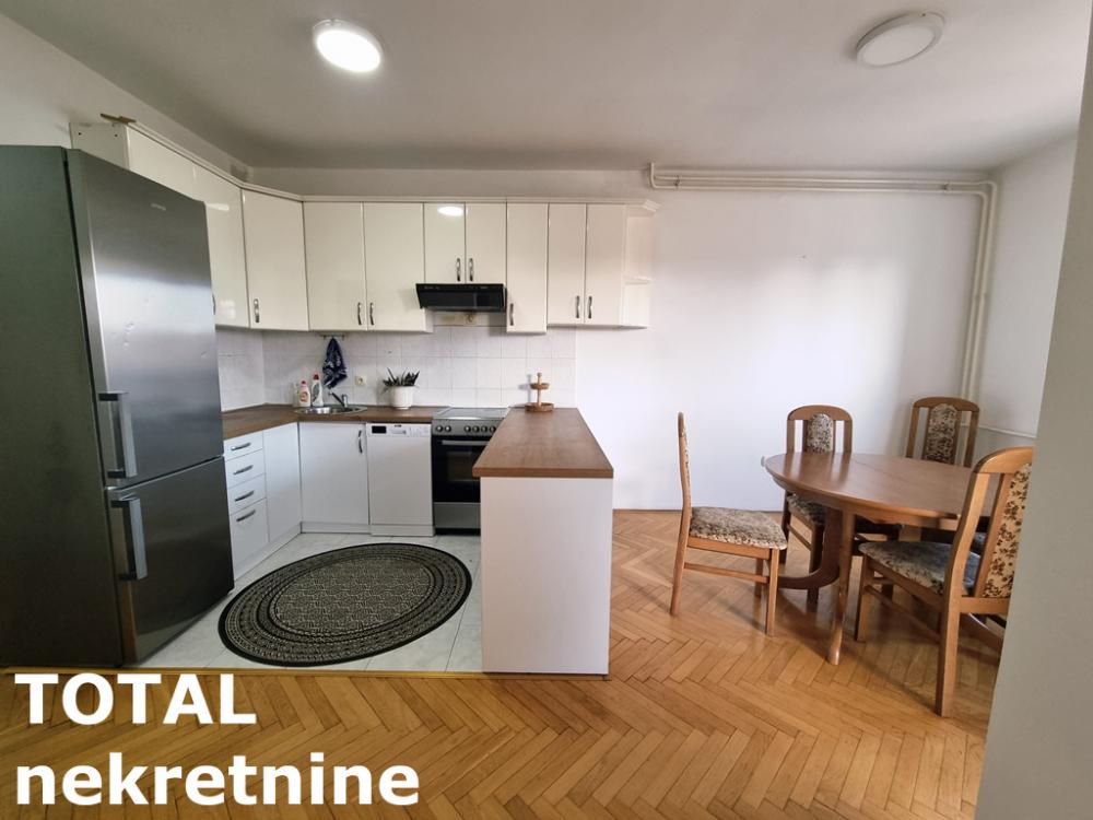Slika 3 - Stan,NOVI SAD,CENTAR,kv: 100.00, € 390000, ID: 1102154