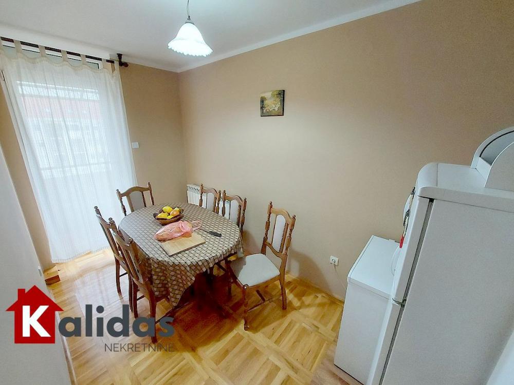 Slika 6 - Stan,NOVI SAD,BULEVAR EVROPE,kv: 99, € 185400, ID: 1008642