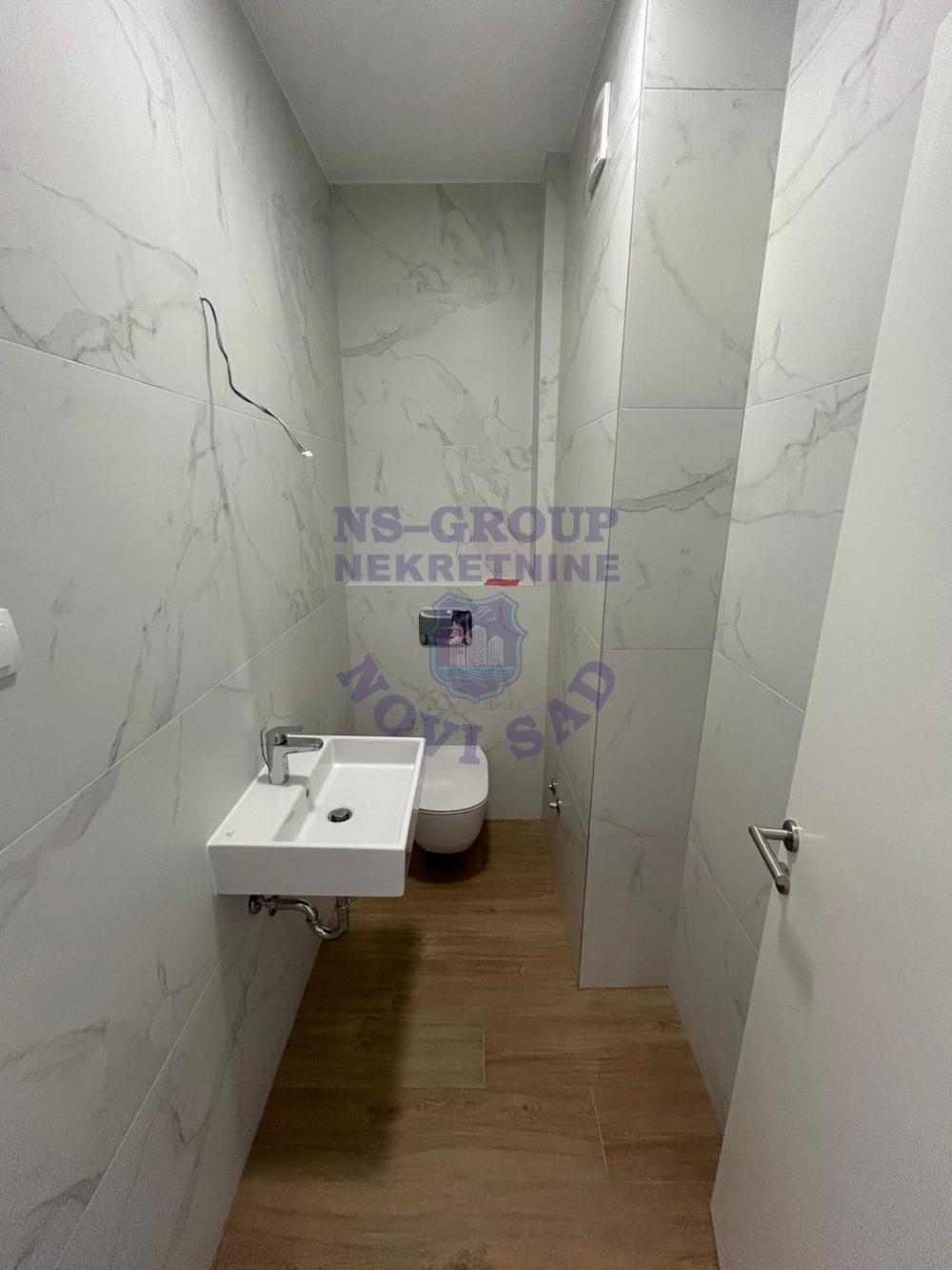 Slika 2 - Trosoban, 75m2, Telep Novi Sad, sa terasom, ima lift