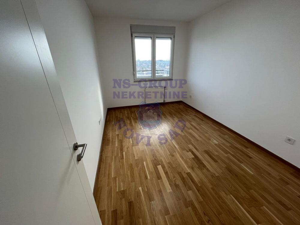 Slika 2 - Prodaja stana, 94m2, Avijatičarsko naselje Novi Sad, sa terasom, ima lift
