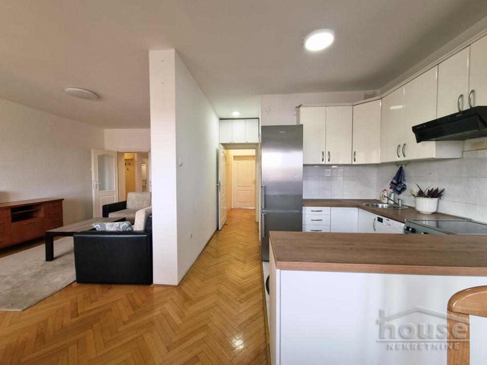 Glavna slika -Stan,NOVI SAD,CENTAR,kv: 100.00, € 390000, ID: 1065306