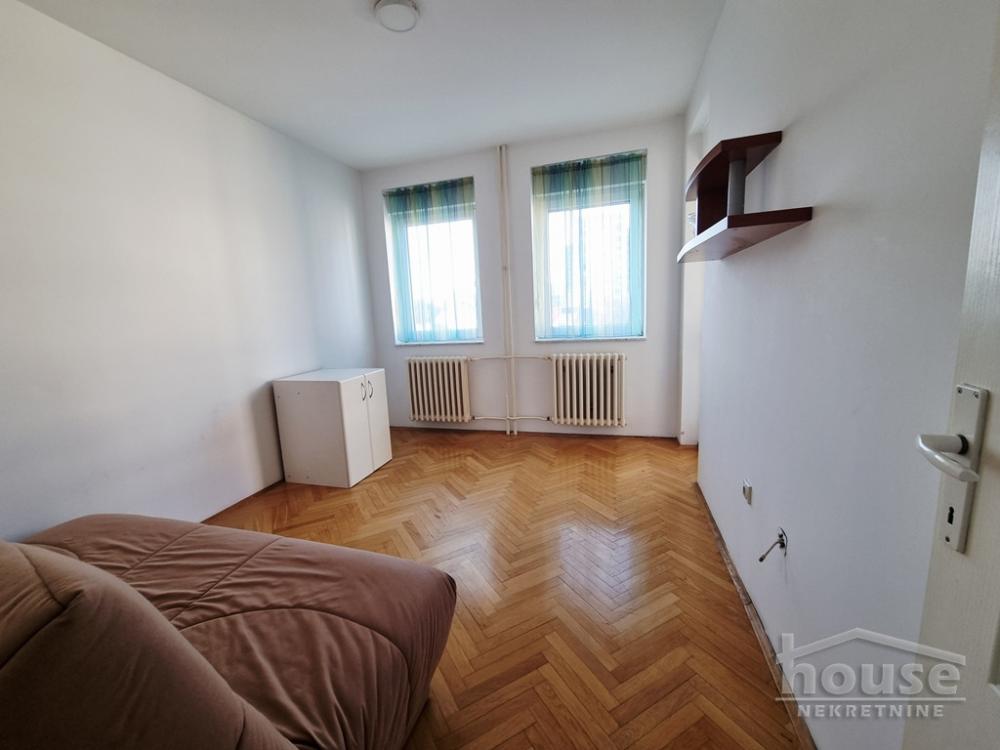 Slika 8 - Stan,NOVI SAD,CENTAR,kv: 100.00, € 390000, ID: 1065306