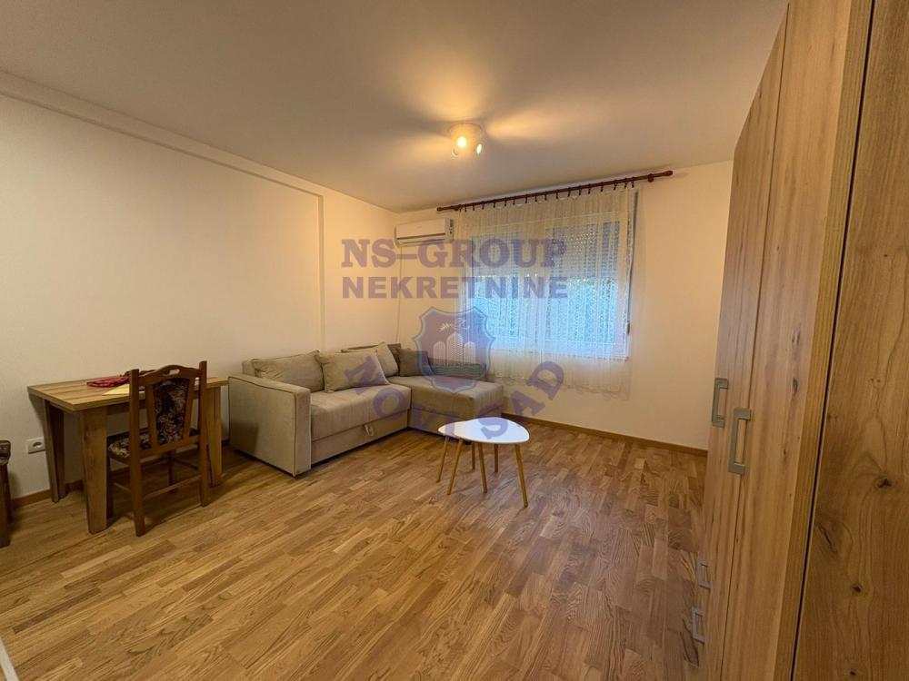 Glavna slika -Odlična garsonjera na Veterničkoj Rampi