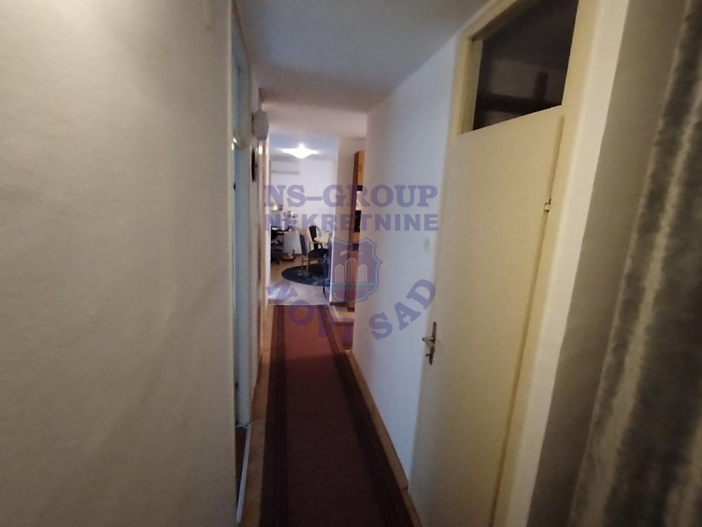 Slika 5 - Trosoban stan na Limanu 4