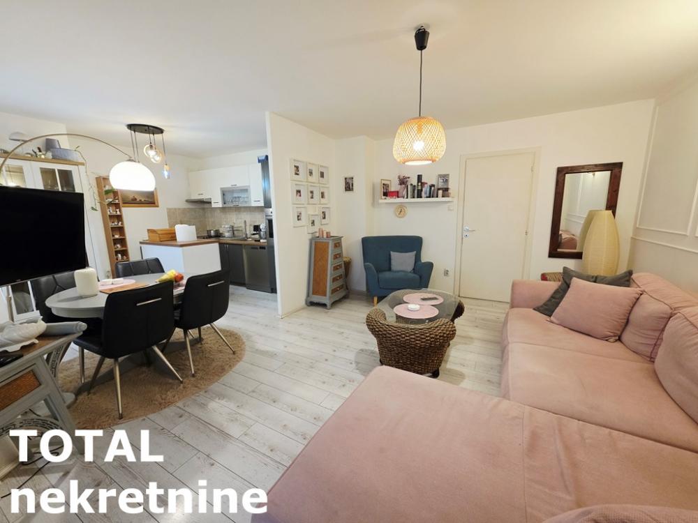 Slika 1 - Stan,NOVI SAD,VETERNIK,kv: 57.00, € 130000, ID: 1102398