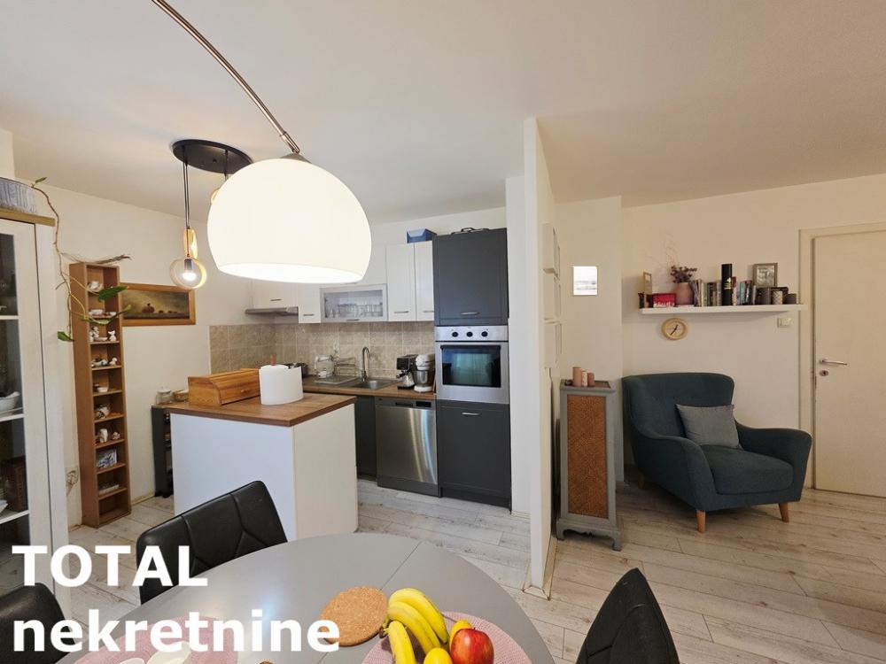 Slika 4 - Stan,NOVI SAD,VETERNIK,kv: 57.00, € 130000, ID: 1102398