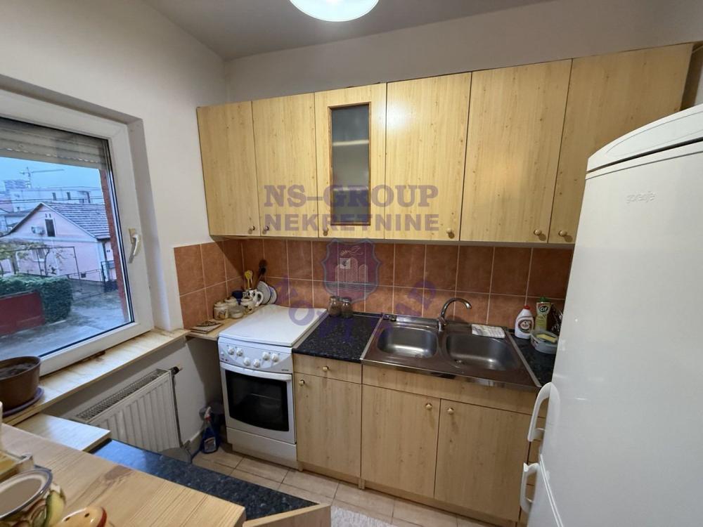 Slika 4 - Jednoiposoban, 33m2, Telep Novi Sad