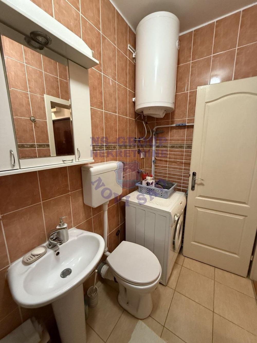 Slika 9 - Jednoiposoban, 33m2, Telep Novi Sad